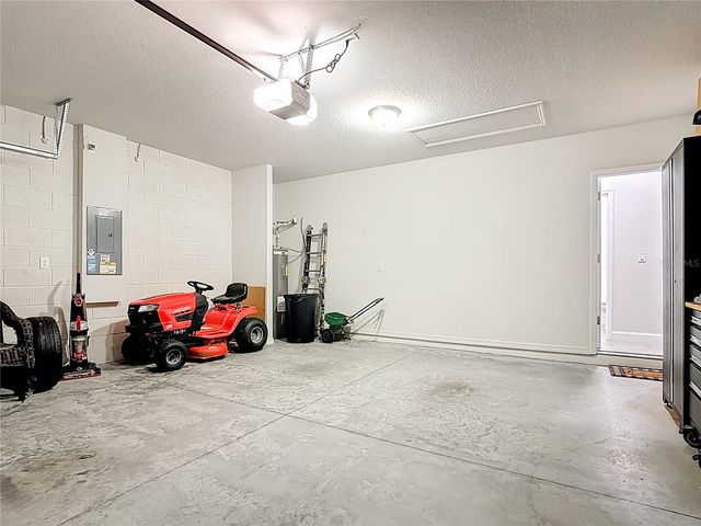 525 VISTA VILLAGES BLVD, Davenport, FL 33896