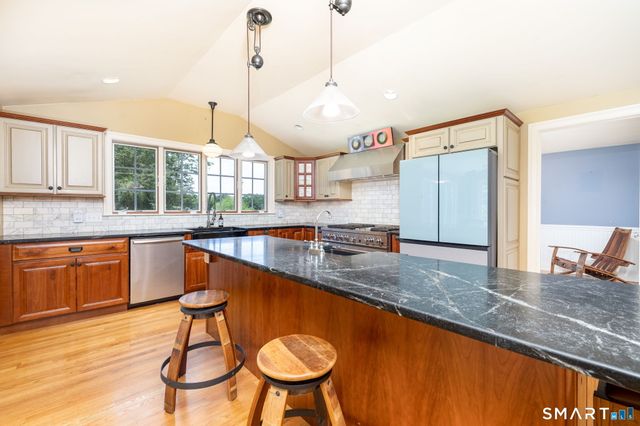 106 Hartland Terrace, Berlin, CT 06037