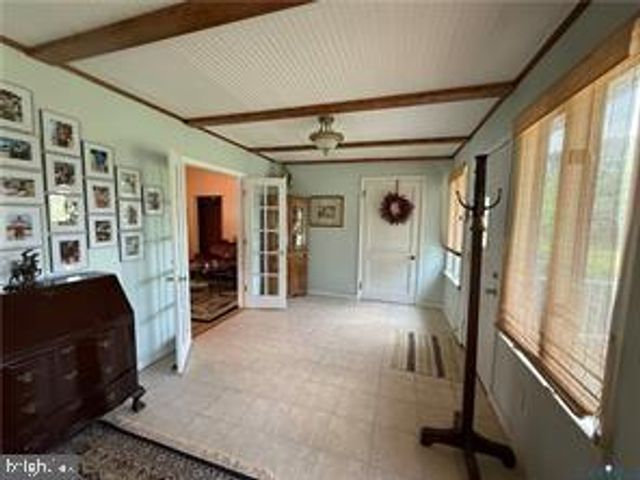 1686 LOCUST GROVE RD, Topping, VA 23169