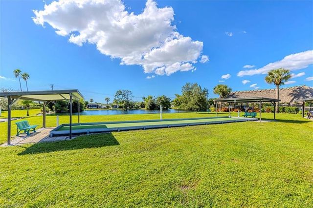 124 Versailles CIR, Naples, FL 34112