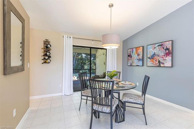 124 Versailles CIR, Naples, FL 34112