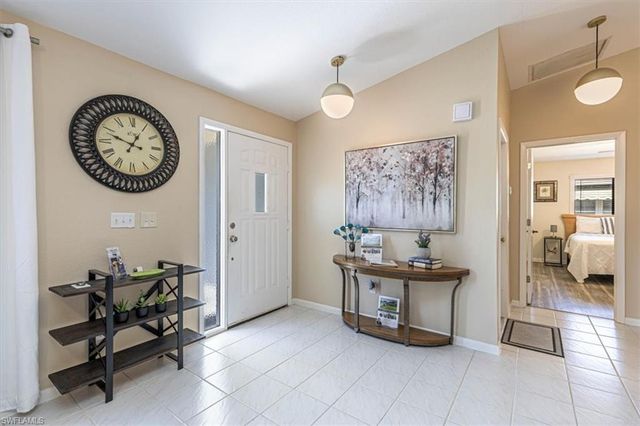 124 Versailles CIR, Naples, FL 34112