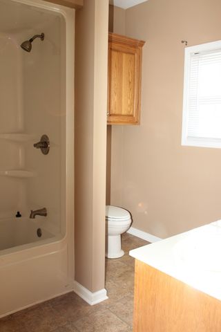 72 Sandstone Ct, Mcminnville, TN 37110