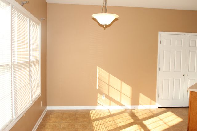 72 Sandstone Ct, Mcminnville, TN 37110