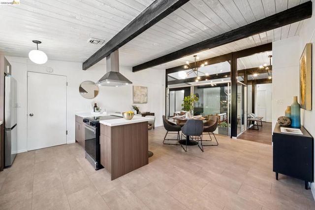 4100 Phoenix St, Concord, CA 94521