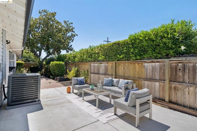 4100 Phoenix St, Concord, CA 94521