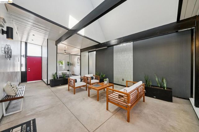 4100 Phoenix St, Concord, CA 94521