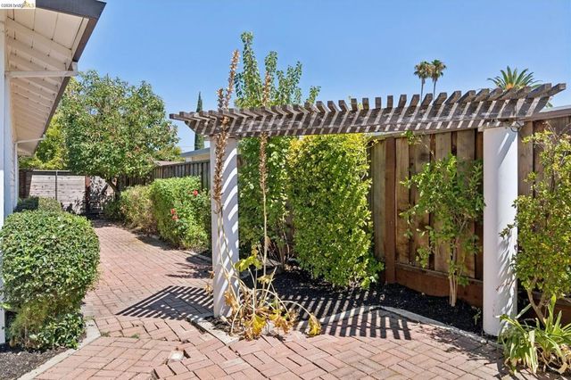 4100 Phoenix St, Concord, CA 94521