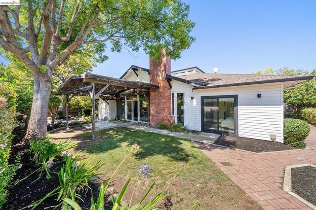 4100 Phoenix St, Concord, CA 94521