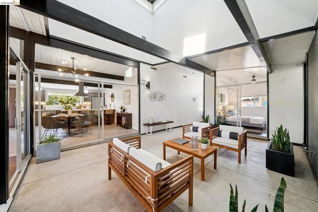 4100 Phoenix St, Concord, CA 94521