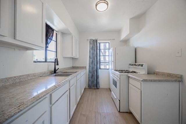412 W 13th Street, Tempe, AZ 85281