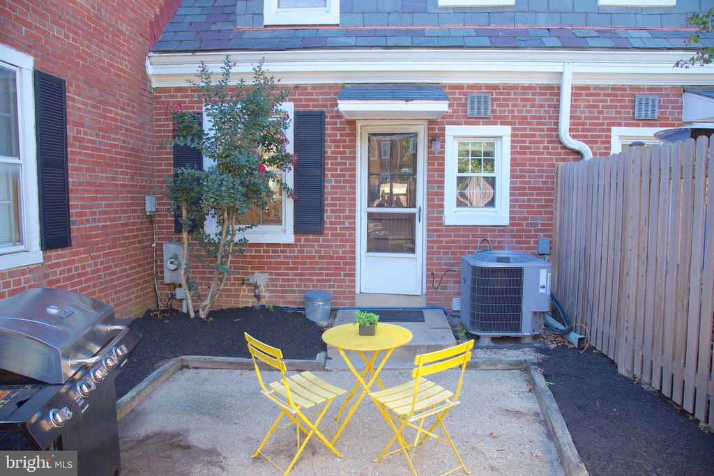 4800 30TH ST S, Arlington, VA 22206