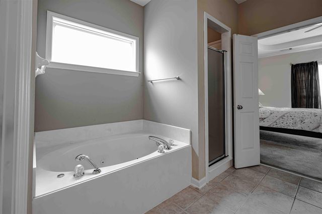 9816 OLDHAM DR, Cordova, TN 38016