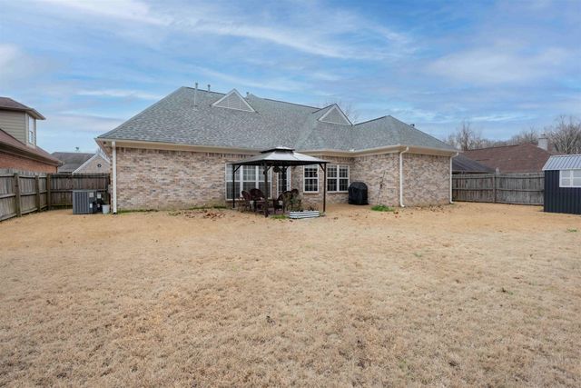 9816 OLDHAM DR, Cordova, TN 38016