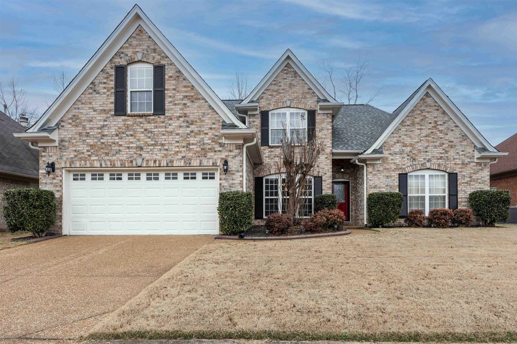 9816 OLDHAM DR, Cordova, TN 38016