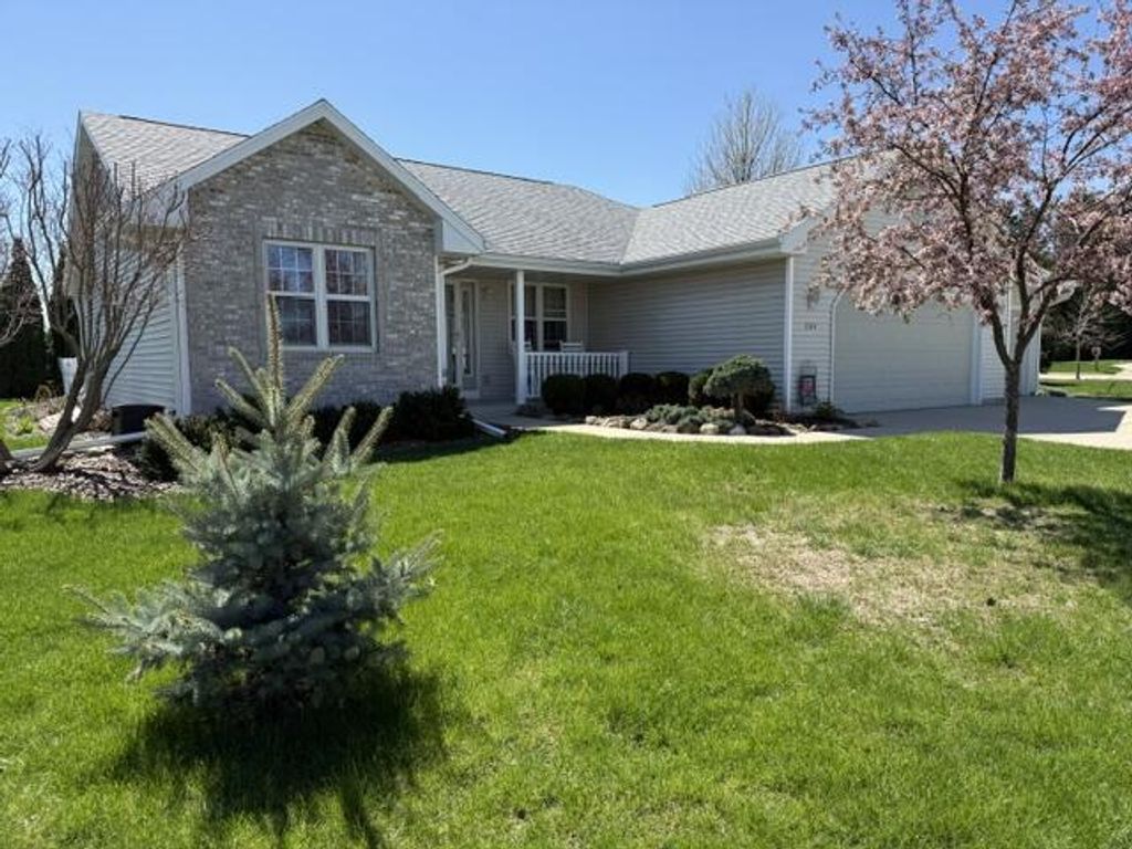 204 Wollet DRIVE, Fort Atkinson, WI 53538