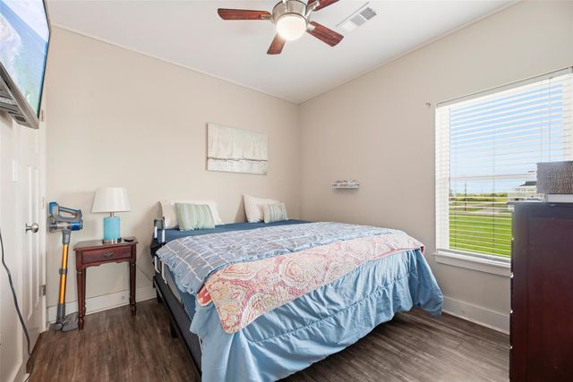 110 S Verdia Drive, Crystal Beach, TX 77650