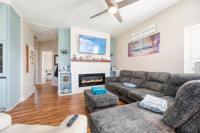 110 S Verdia Drive, Crystal Beach, TX 77650