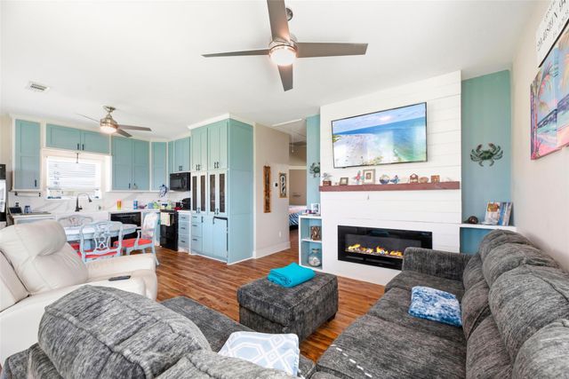110 S Verdia Drive, Crystal Beach, TX 77650