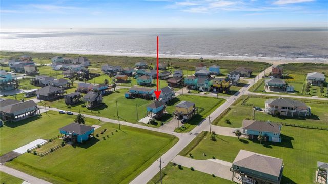 110 S Verdia Drive, Crystal Beach, TX 77650
