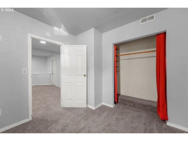 1235 Se BOOTH Ave, Roseburg, OR 97470