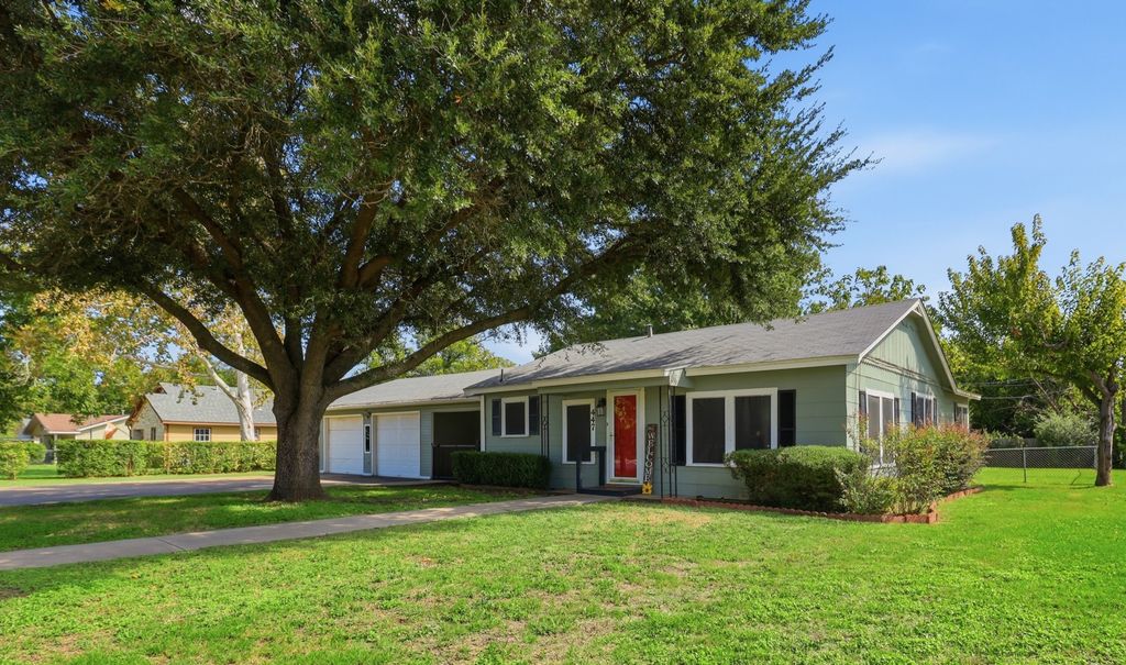 447 Bales Street, Cleburne, TX 76033 — exterior