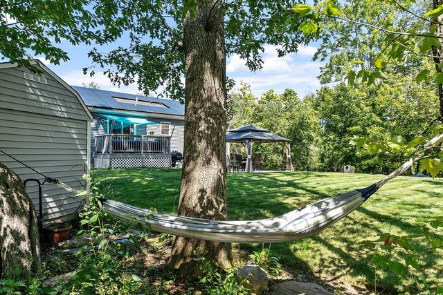 4 Crest Ave, Worcester, MA 01607