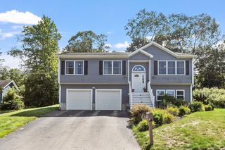 4 Crest Ave, Worcester, MA 01607