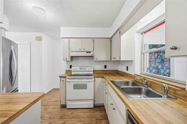 80 CIRCLEWOOD DRIVE A3-3, Venice, FL 34293