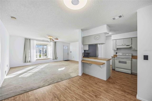 80 CIRCLEWOOD DRIVE A3-3, Venice, FL 34293