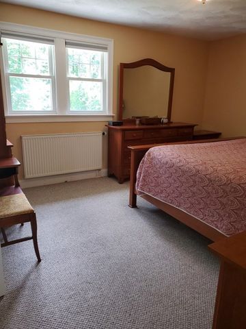 27 Ferncroft Rd, Tewksbury, MA 01876