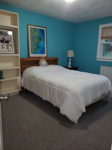 27 Ferncroft Rd, Tewksbury, MA 01876