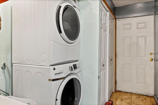 832 W Calhoun Street, Springfield, MO 65802