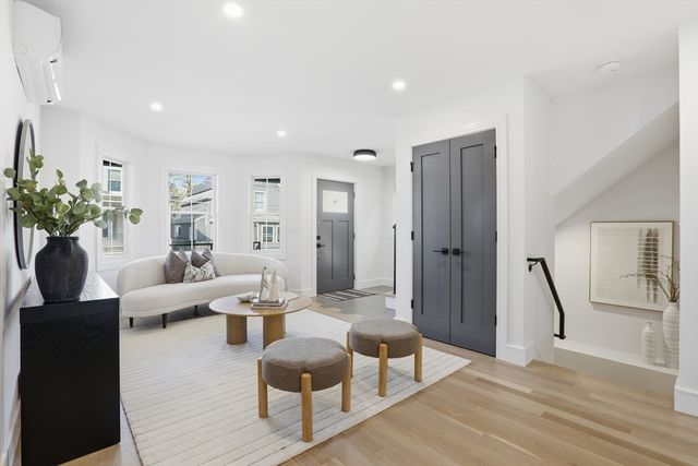 79 Moreland St 79, Somerville, MA 02145