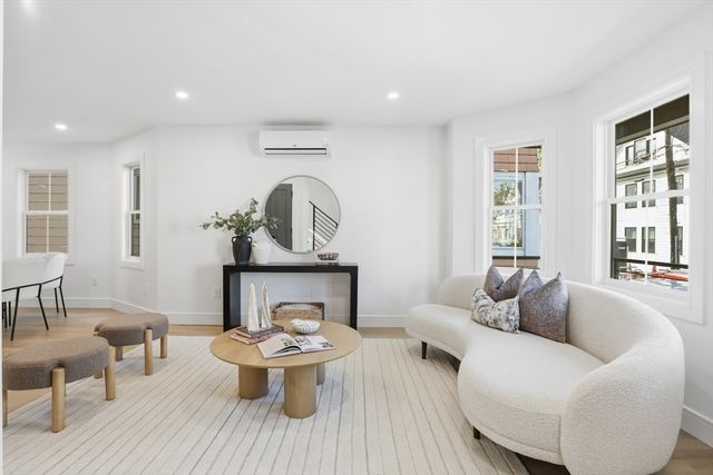 79 Moreland St 79, Somerville, MA 02145