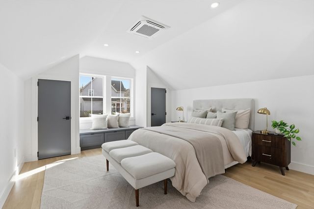 79 Moreland St 79, Somerville, MA 02145