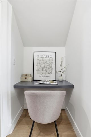 79 Moreland St 79, Somerville, MA 02145