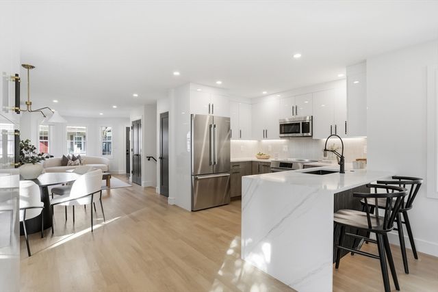 79 Moreland St 79, Somerville, MA 02145