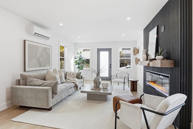 79 Moreland St 79, Somerville, MA 02145