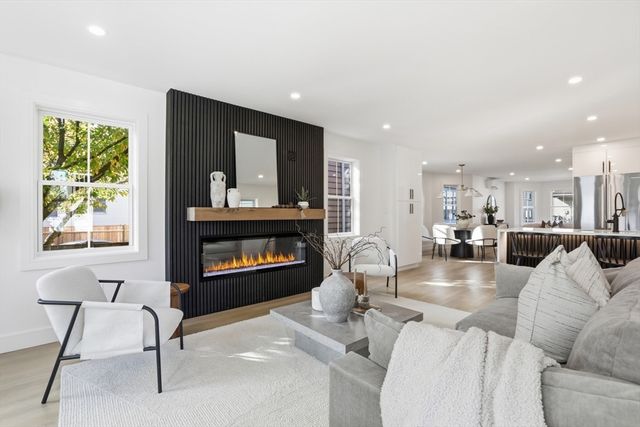 79 Moreland St 79, Somerville, MA 02145