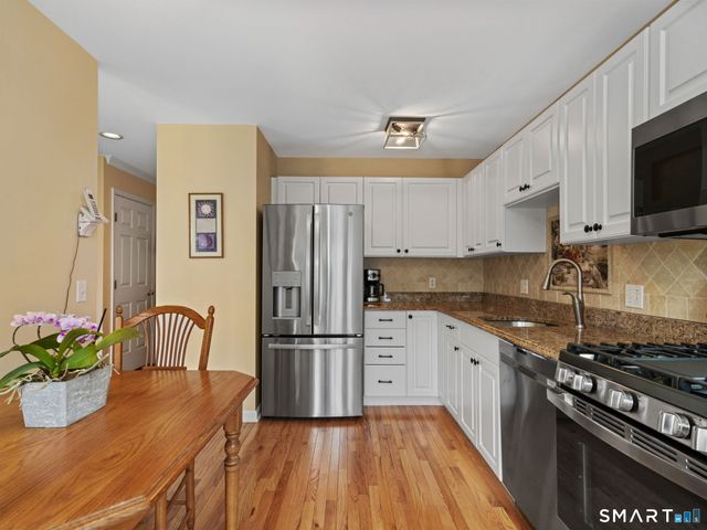 180 Turn Of River Road 13A, Stamford, CT 06905