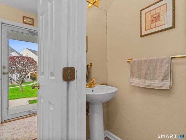 180 Turn Of River Road 13A, Stamford, CT 06905