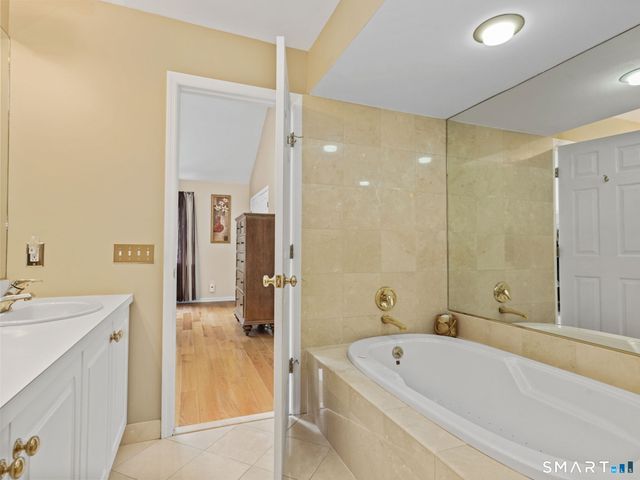180 Turn Of River Road 13A, Stamford, CT 06905