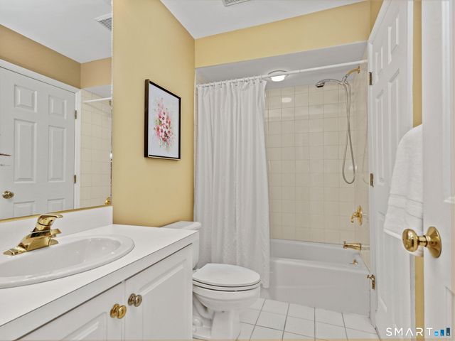 180 Turn Of River Road 13A, Stamford, CT 06905