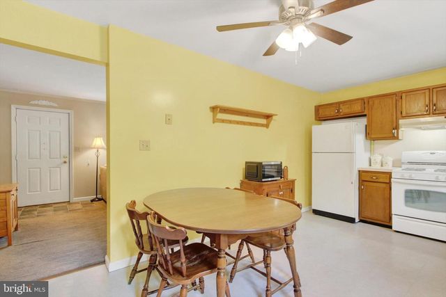 48 BREWSTER ST, Hanover, PA 17331