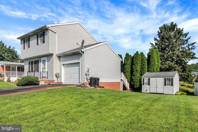 48 BREWSTER ST, Hanover, PA 17331