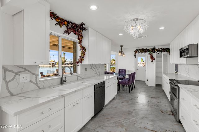 10601 W BAYSIDE Road, Sun City, AZ 85351