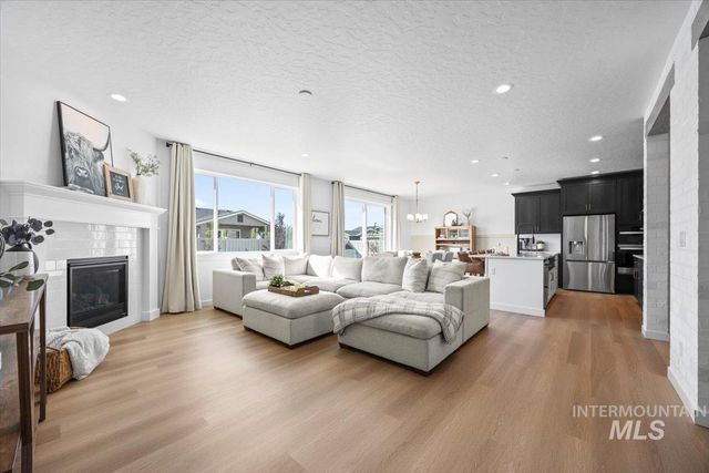 2195 Savoy Court, Middleton, ID 83644