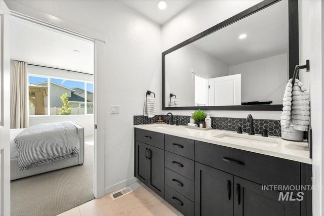 2195 Savoy Court, Middleton, ID 83644