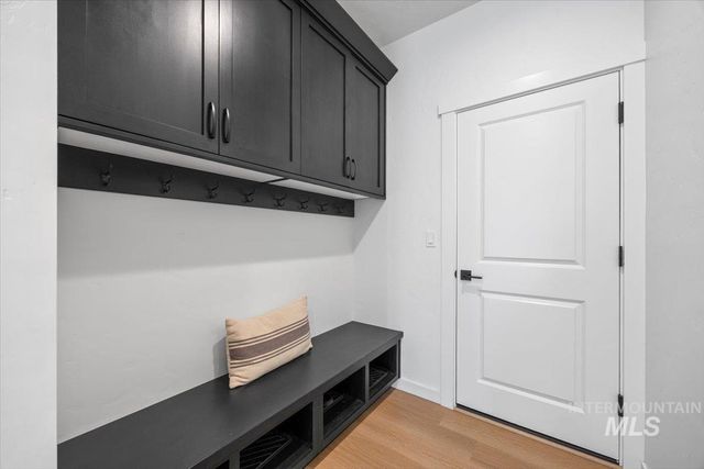 2195 Savoy Court, Middleton, ID 83644